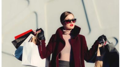 Webfreen com Fashion showcasing bold outfit trends for 2025